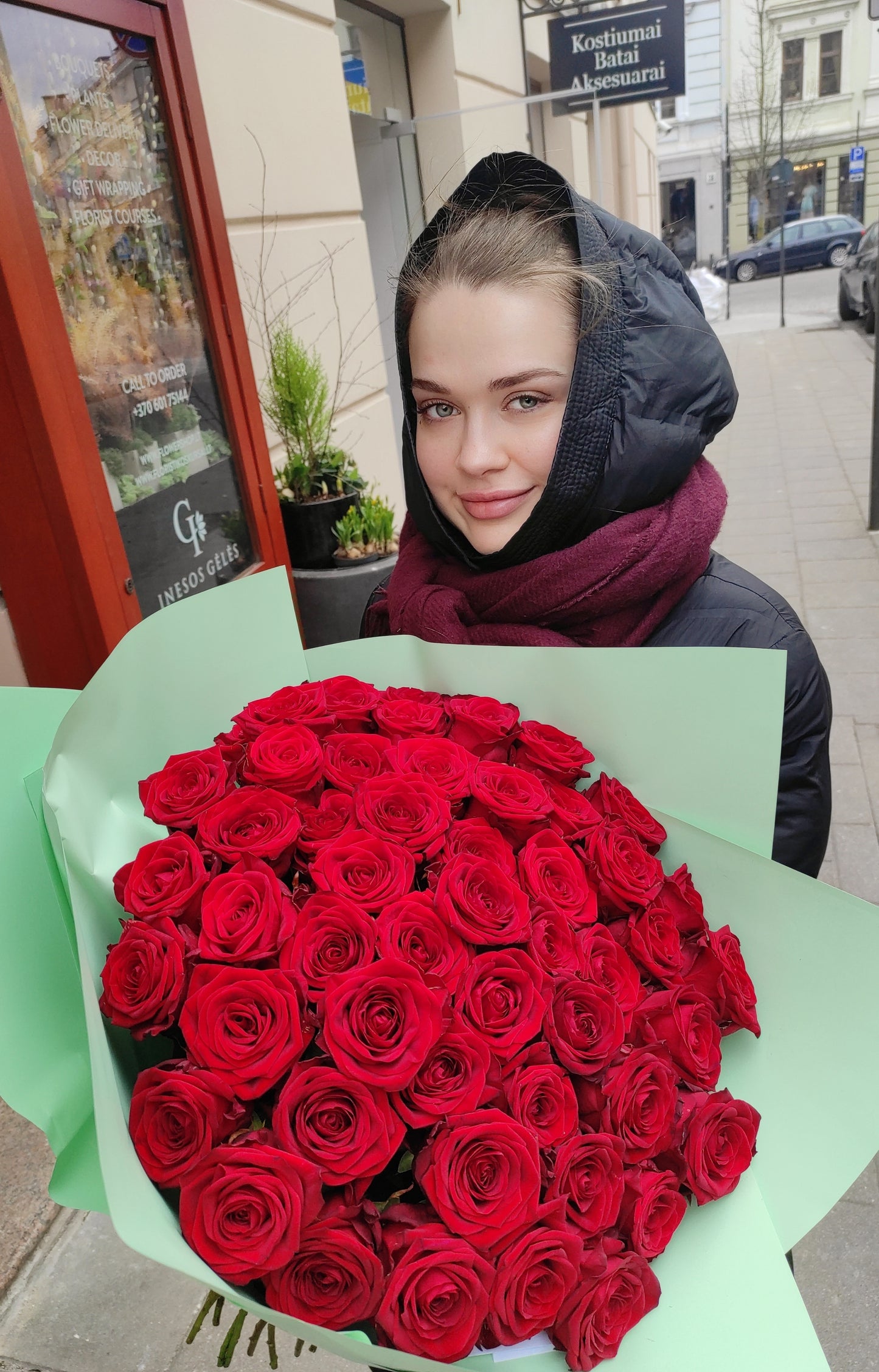51 raudonų rožių puokštė - Gėlių pristatymas. Inesa Borkovska