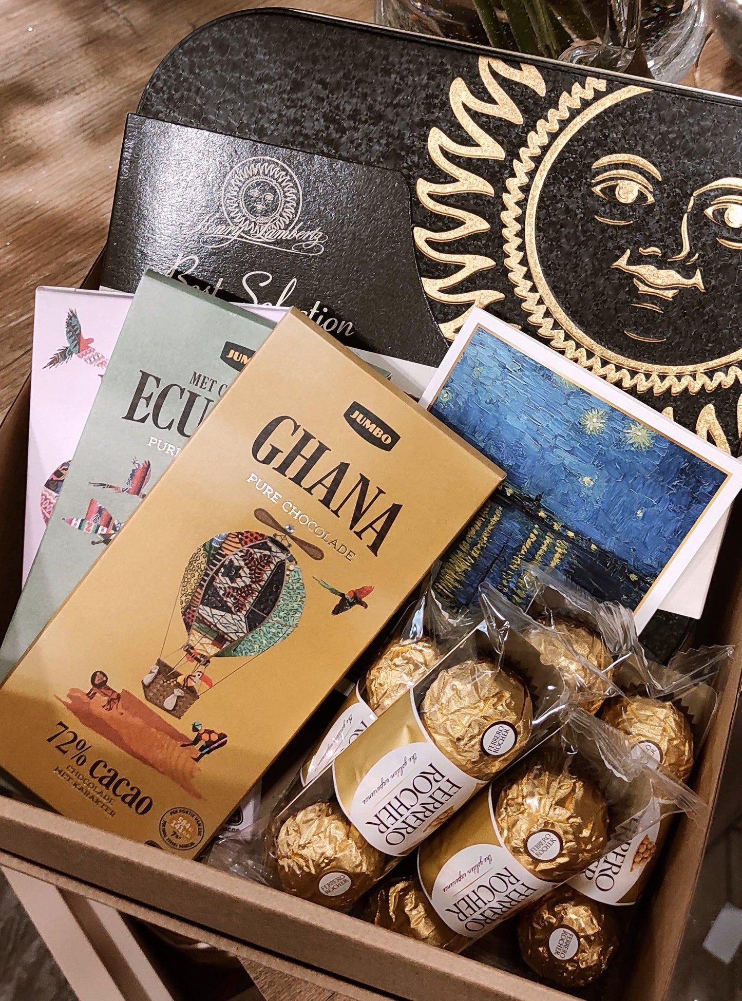 Saldus dovanų rinkinys - Gėlių pristatymas Vilniuje - Flower shop Vilnius