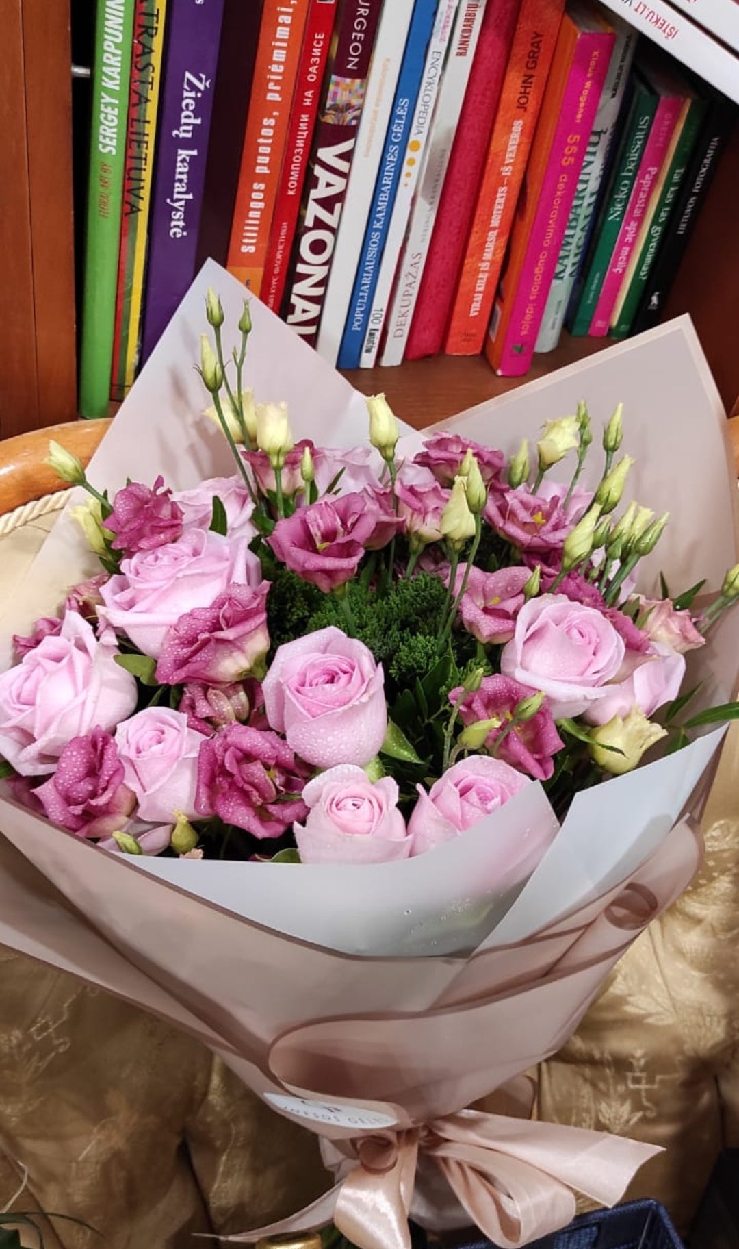 Rožinių rožių puokštė - Gėlių pristatymas. Inesa Borkovska